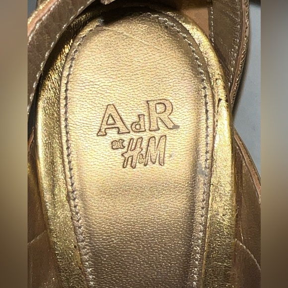 ANNA DELLO RUSSO X H&M Gold Platform Stiletto Heels ✨ - Picture 12 of 13